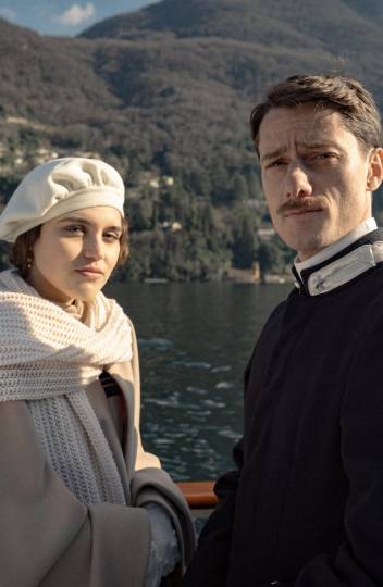 Una finestra vistalago